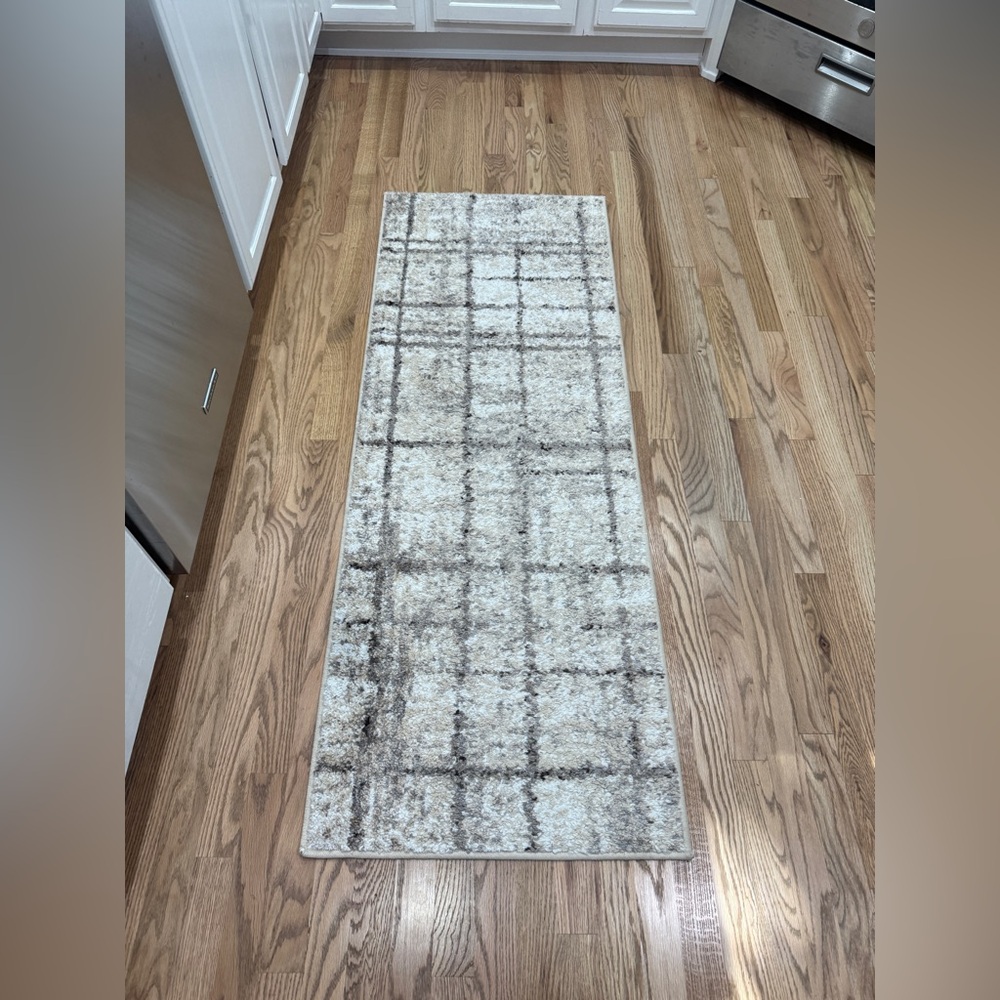 Mainstays Crosshatch Brown Geometric Indoor Runner Rug, 1' 10" x 5' - Picture 2 of 7